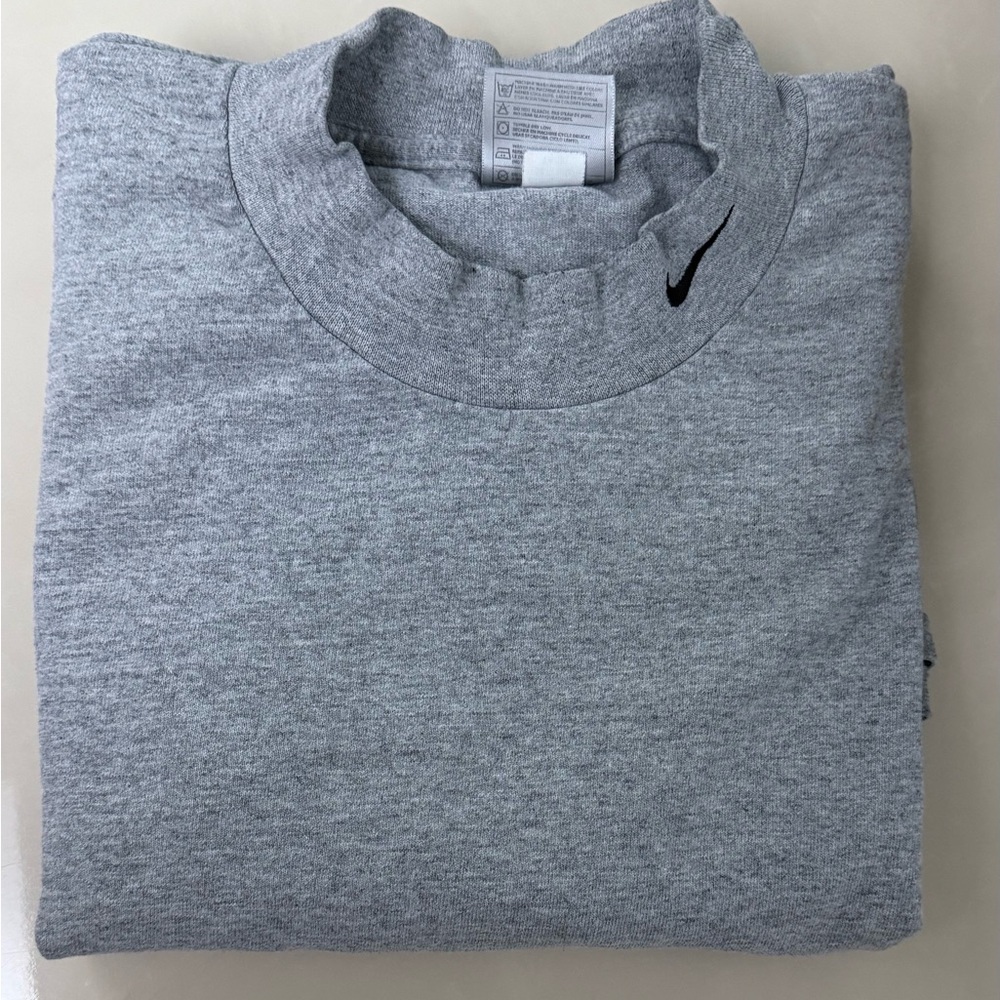 Nike Gray Long Sleeve Tee Versatile Comfort